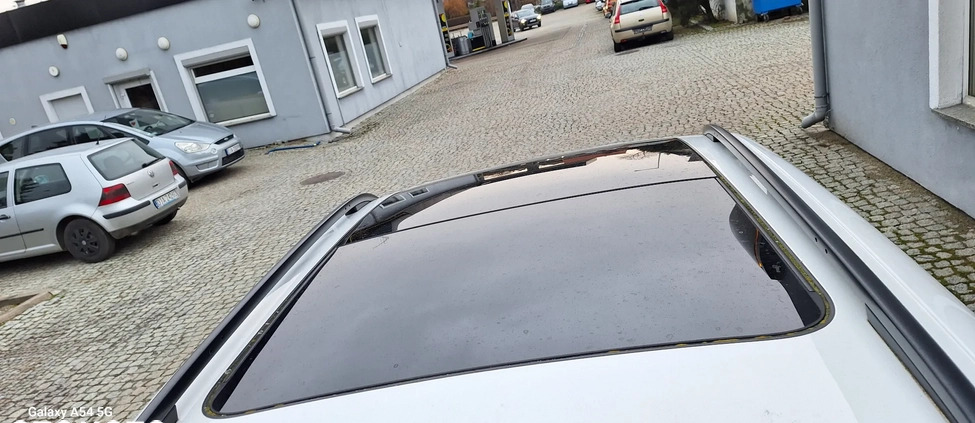 Volkswagen Tiguan cena 44999 przebieg: 180000, rok produkcji 2011 z Jawor małe 704